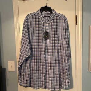 Cremieux Men's Light Blue and White Plaid Button-Down Shirt